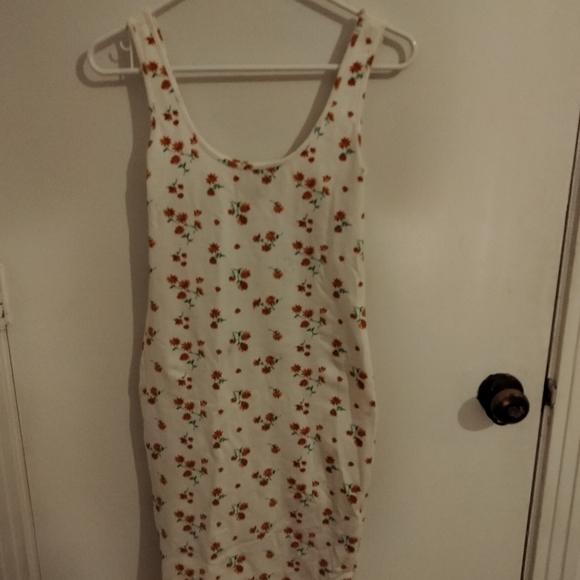 Sun dress - Picture 2 of 3
